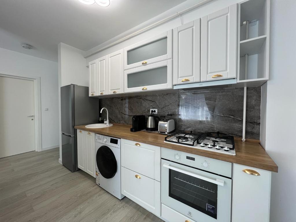 Cozy Accommodation Central City - Iasi Buitenkant foto