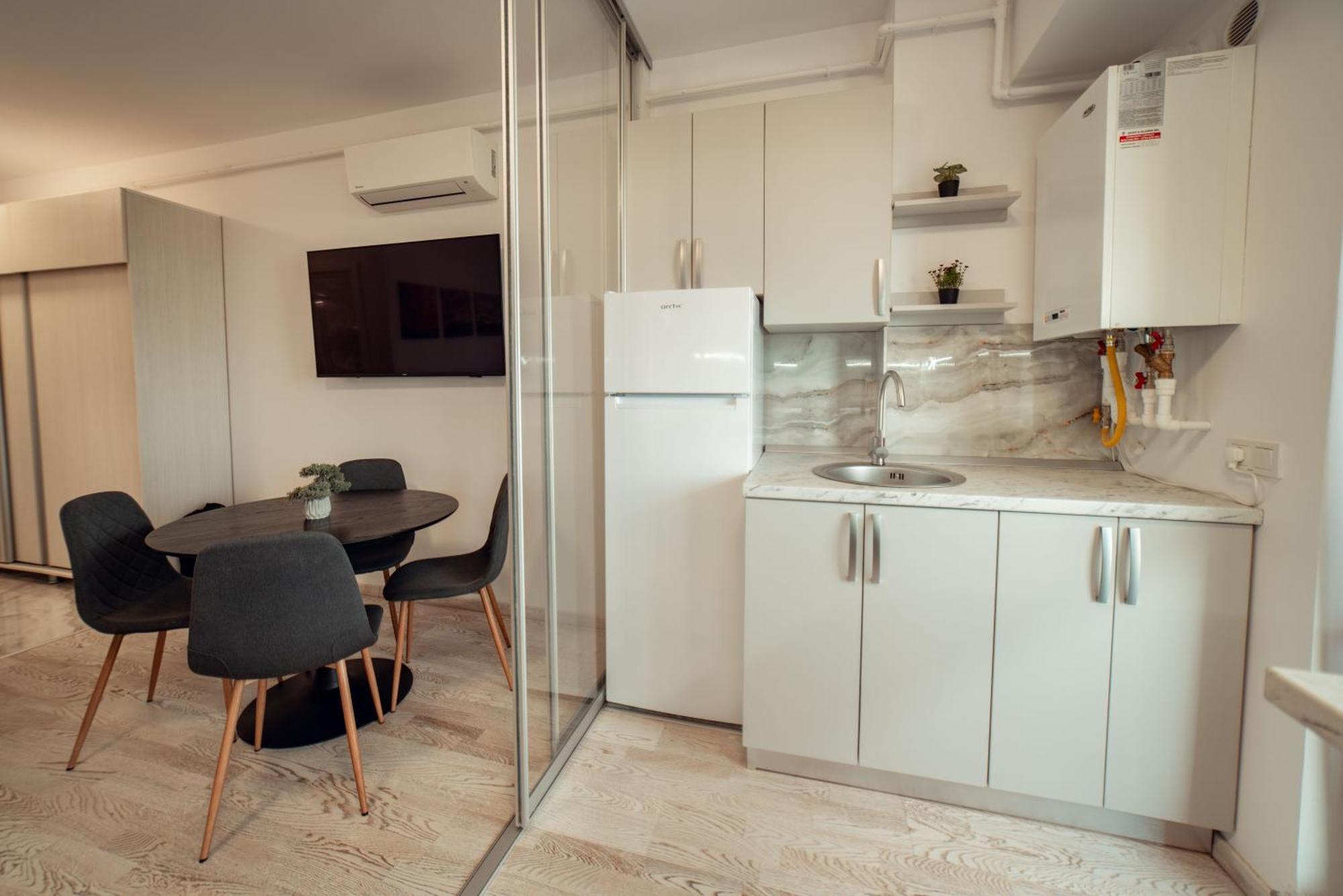 Cozy Accommodation Central City - Iasi Buitenkant foto