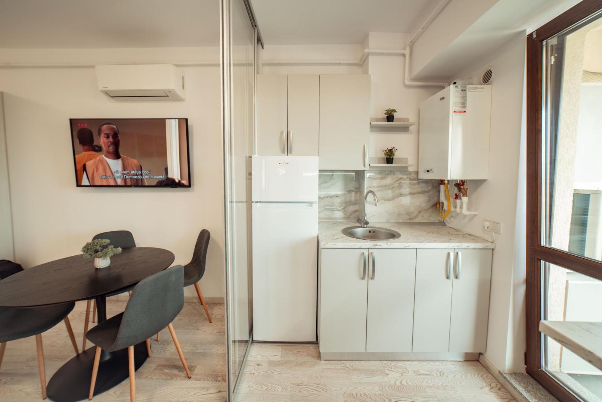Cozy Accommodation Central City - Iasi Buitenkant foto